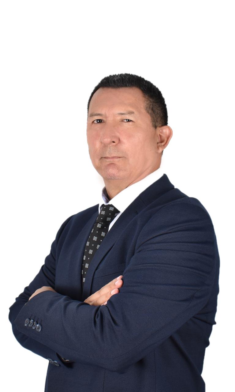 Dr. César Florez Salinas